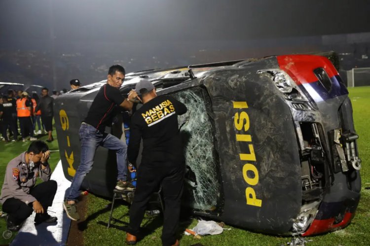 130 people died at a football match after the police use tear gas to disperse angry crowd